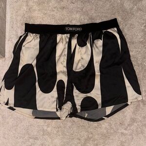 Tom Ford Women's Black and Cream Silk Shorts